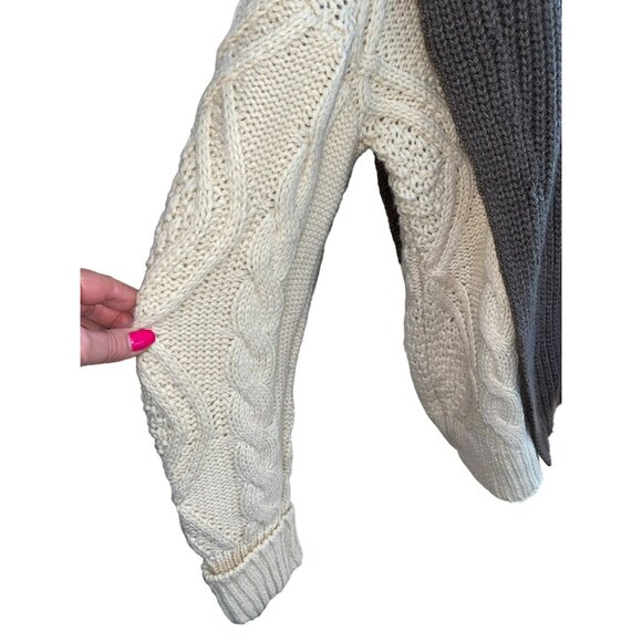 Davi & Dani Two-Tone Chunky Turtleneck Sweater Size Large - Picture 5 of 7